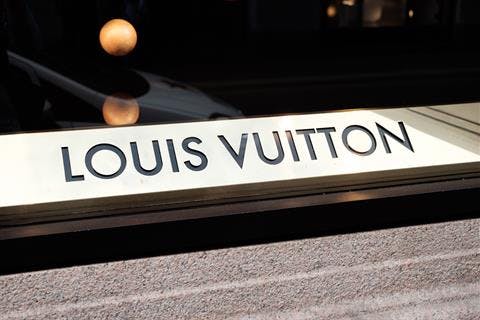 LOUIS VUITTON SIGNAGE FOR THE FASHION DISTRICT IN MILAN